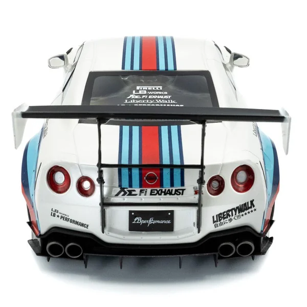 1/18 NISSAN GT-R (R35) W/ LIBERTY WALK BODY KIT 2.0 M 2024