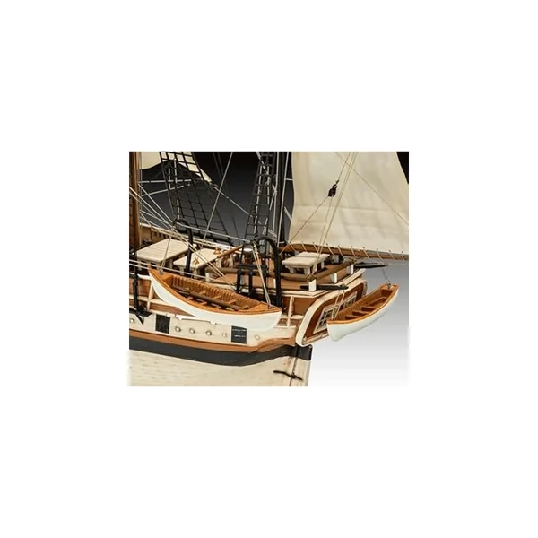 Maquette Navire Darwin's Historical Discovery Barque H.M.S. Beagle Level 5 échelle 1:96 - Revell