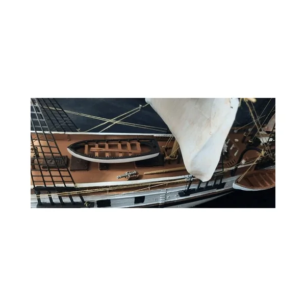 Maquette Navire Darwin's Historical Discovery Barque H.M.S. Beagle Level 5 échelle 1:96 - Revell