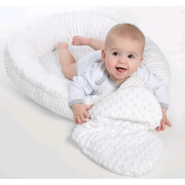 Nid douillet de luxe avec coussin et couverture New Baby en Minky rose