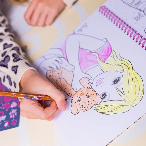 Top Model Livre de coloriage créatif avec autocollants LeoHeart